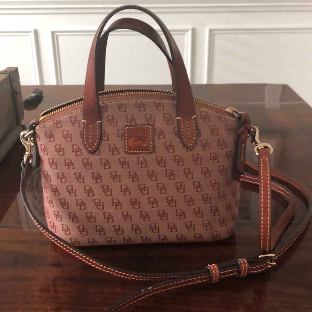 LIKE NEW Dooney & Bourke small Celeste satchel